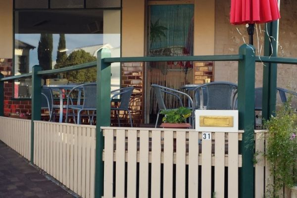 the retro vibe cafe in Port Elliot