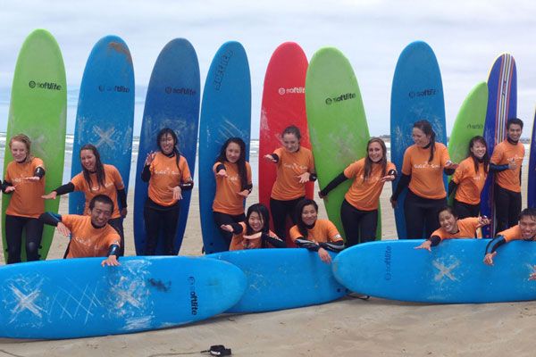 group surfing lessons in Middleton